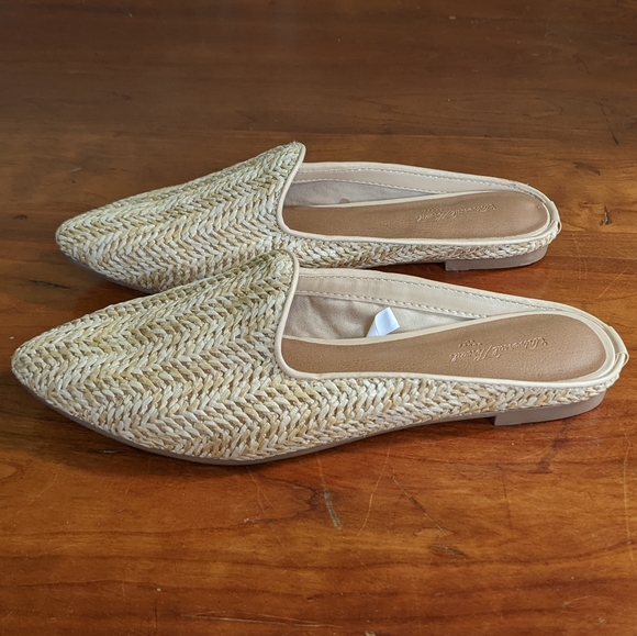 Universal Threads Rattan Loafers - Picture 4 of 4